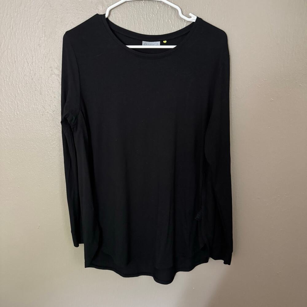 TASC Black Split Hem Long Sleeve Preformance Top Size Medium casual
